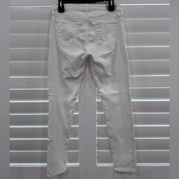 AG super skinny ankle jeans in white. Size 27